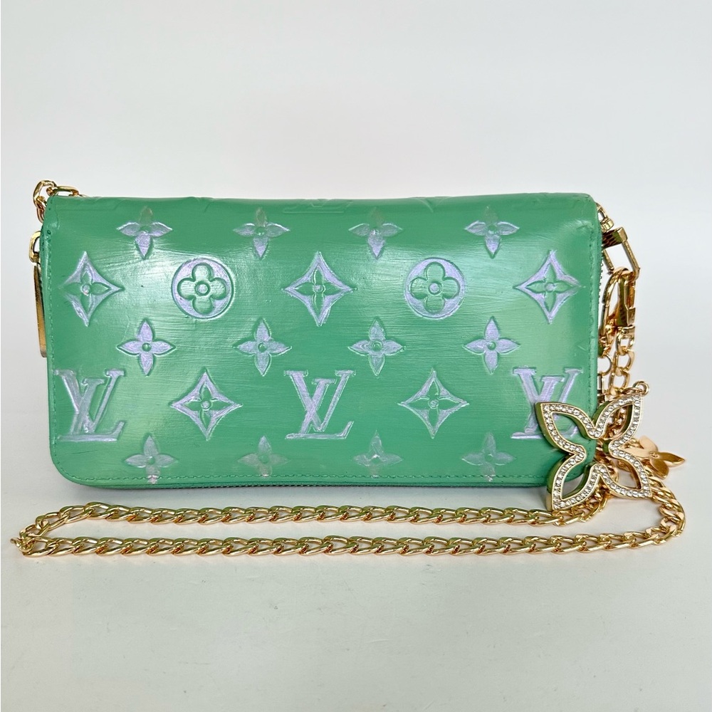 💯 LOUIS VUITTON Monogram Light Green Vernis Reade Zippered Wallet on Chain w/